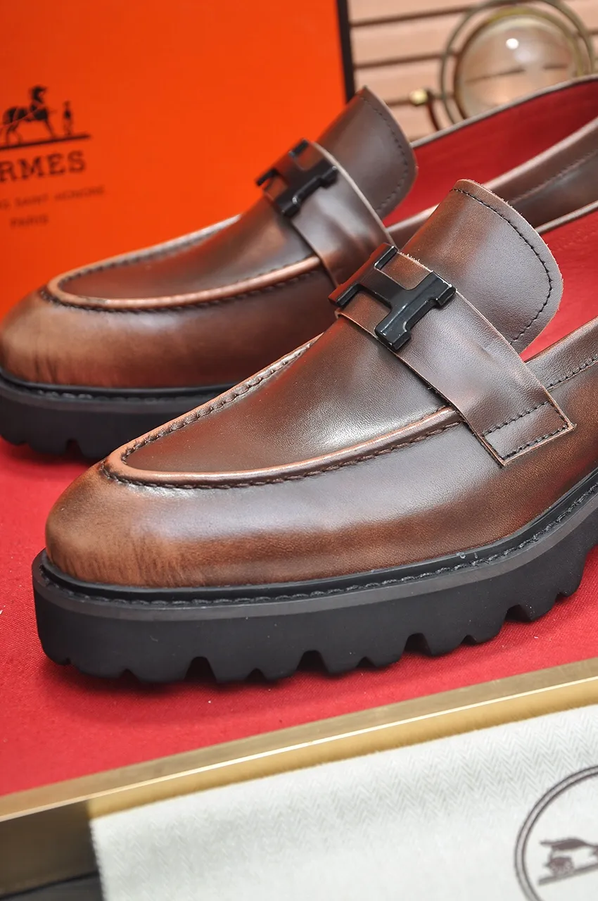 Men's Men's Shoes💰560💶[[HERMES]] (High-end Niuli) New 🍀 HERMES - top version of Ferragamo's classic casual leather shoes! Made of imported original cowhide, the inner top layer is comfortable cowhide lining! Original wear-resistant rubber outsole! High quality products! Code number 38-45 (45 customized)